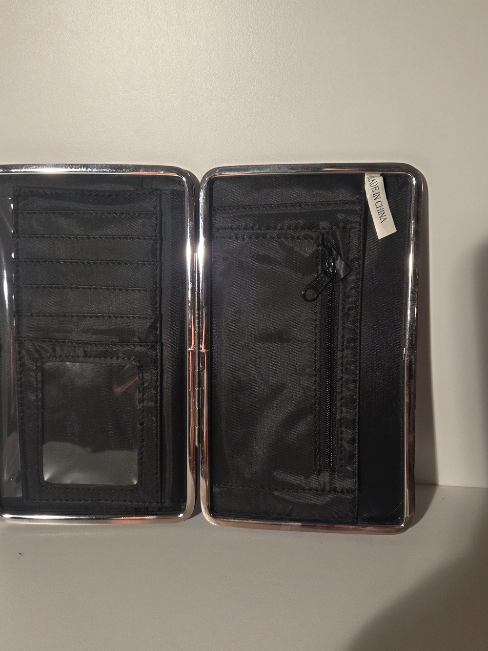 Clutch Wallet Hard Shell - Picture 3 of 10